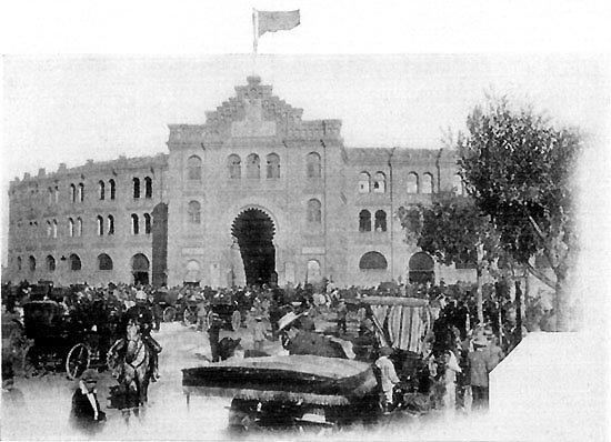 OUTSIDE THE PLAZA DE TOROS, MADRID