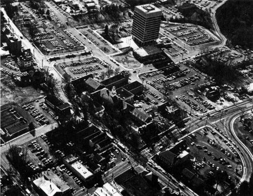 View of the Fairfax County Courthouse, the Massey
Building, and downtown Fairfax. Photo by Bernie Boston, 1976.