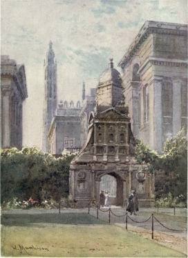 THE GATE OF HONOUR, CAIUS COLLEGE

In the background on the right appear the buildings of the University
Library, one of the Turrets of King’s Chapel in the distance, and the
Senate House is seen on the left.