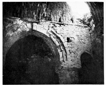 Fig. 92.—UKHEIḌIR, VAULT OF ROOM I.