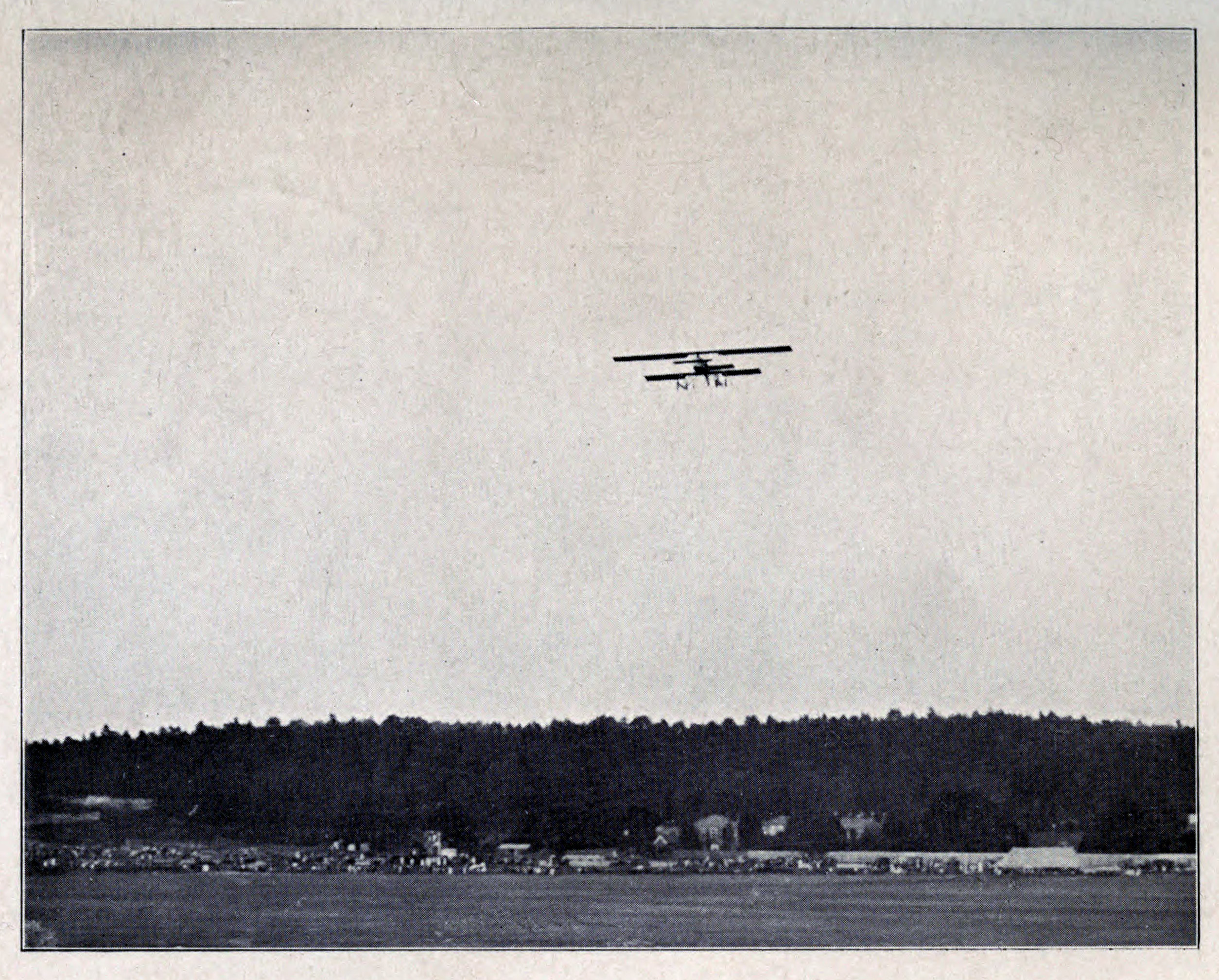 WEIGHT-CARRYING WAR BIPLANE.