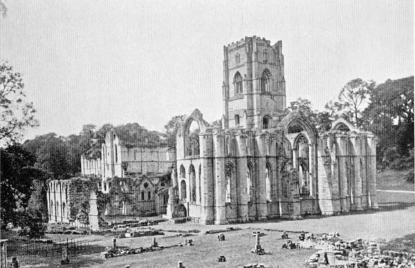 FOUNTAINS ABBEY