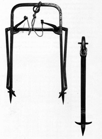 Figure 12.--Harpoon hayforks.
(Catalog Nos. 121, 123.)