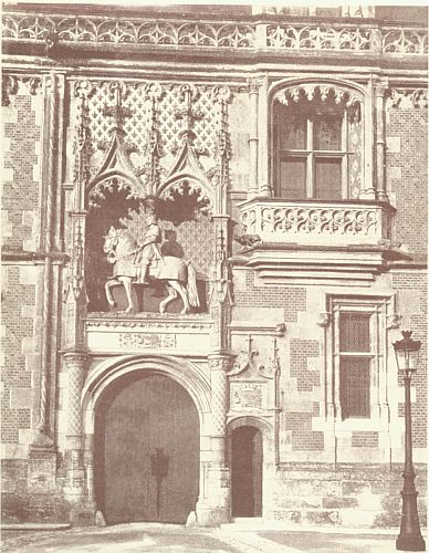 Neurdein Freres, Photo.   Entrance to Ch&acirc;teau of Blois with Statue of Louis XII