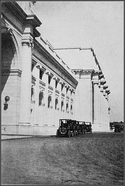 Through the portals of this Union Station come all the
visitors to Washington