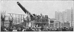 280mm. GUN
WHICH
BOMBARDED
AMIENS
CAPTURED BY
AUSTRALIANS.
RANGE:
30 MILES.