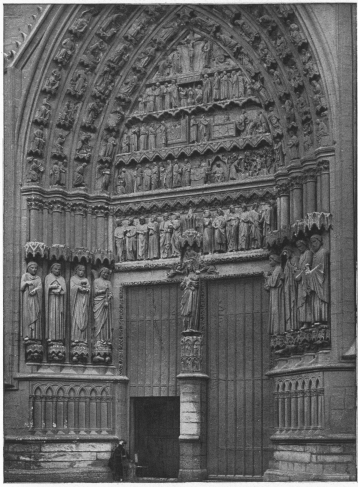 SOUTH
DOORWAY.

(facing the
Rue Robert
de Luzarches).

ON DIVIDING
PILLAR,
“GILDED
VIRGIN.”