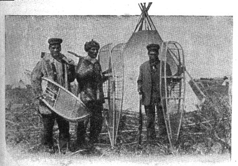 Les raquettes de chasse pour les neiges très profondes
qui s’accumulent dans les bois