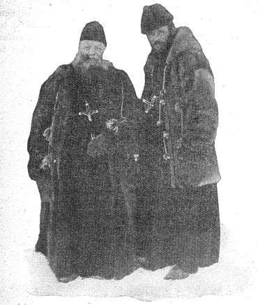 RR. PP. Roure et Bousso

(Costume mi-saison)