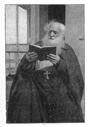 S. G. Mgr Grouard (1922) a sa résidence du Petit Lac des
Esclaves