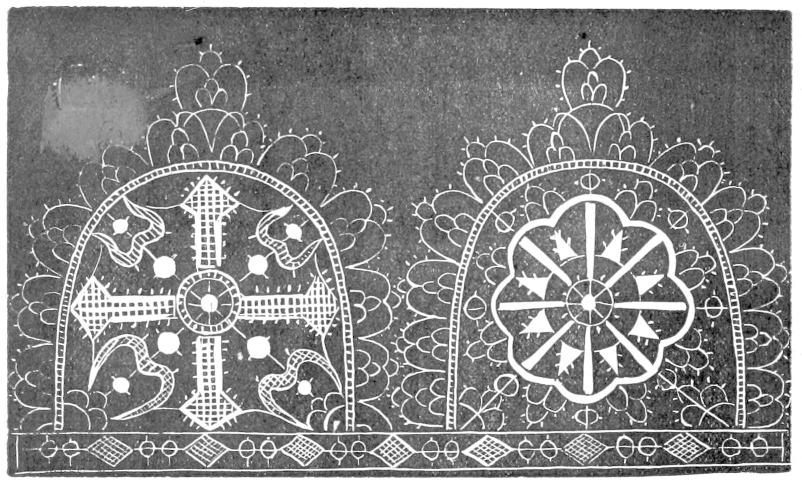 Two lace points with cross and eight
    spoked pattern