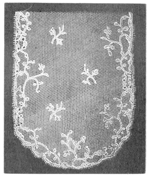Lace with triangular net ground