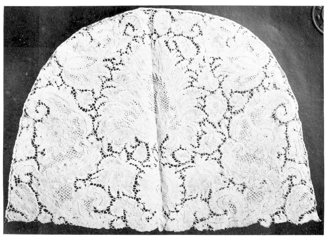 Lace, foliage with very narrow areas of
    ground
